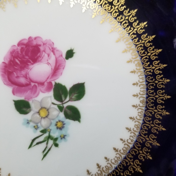 Reichenbach Echt Kobalt Blue Porcelain Serving Bowl Pierced With Feet And Rose - Picture 7 of 15